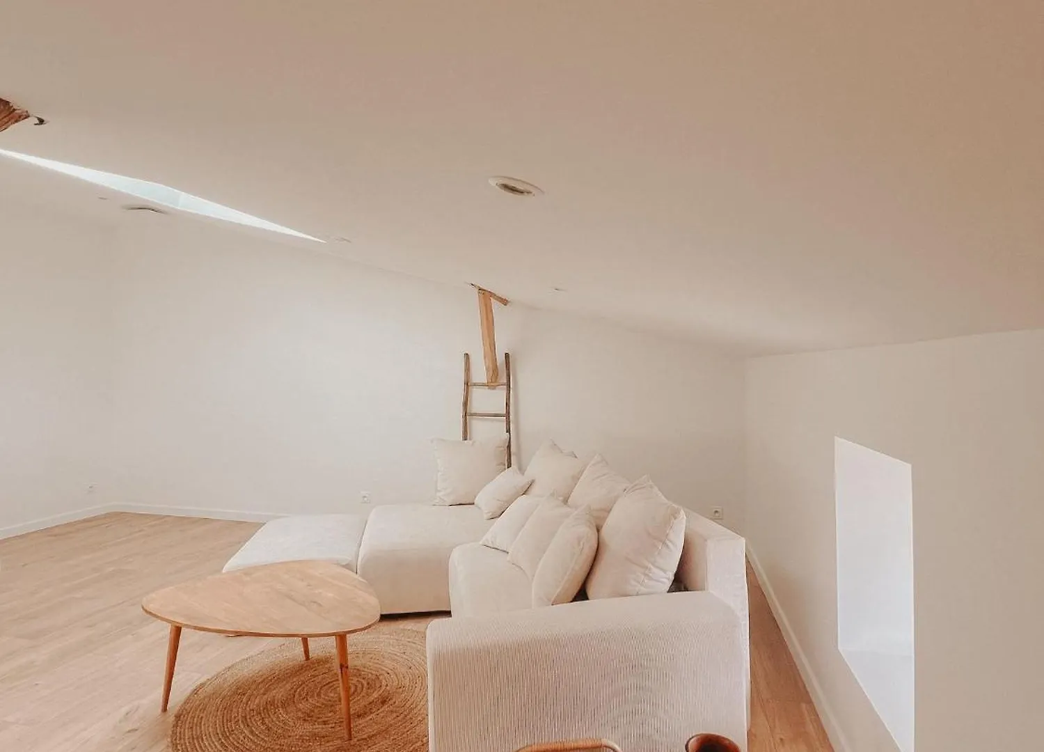 Holiday home Charmante Maison En Pierres, Sejour A La Ferme Saint-Georges-d'Esperanche